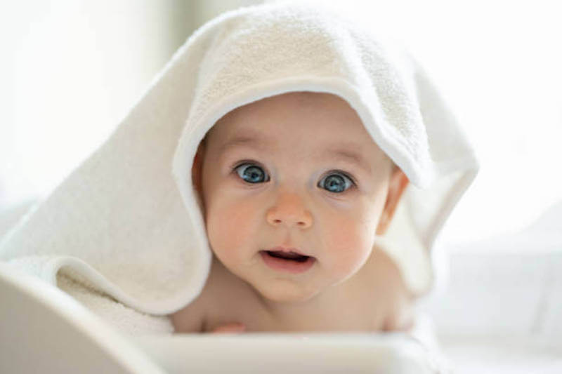 Bathing Your Newborn: A Step-By-Step Guide To Safe And Effective Bathing